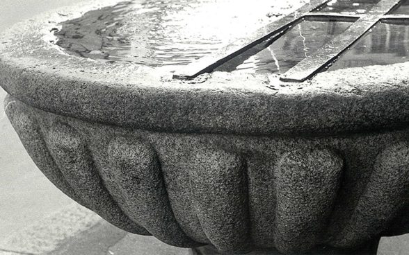 Fountain made of Aare Granite